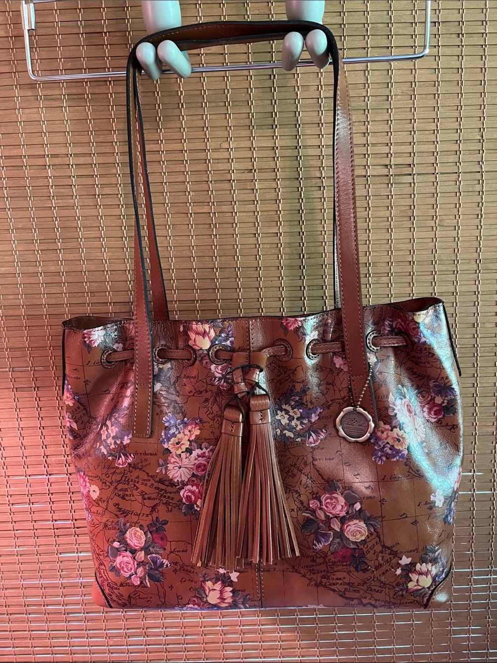 Floral Tassel Drawstring Tote Bag - Brown